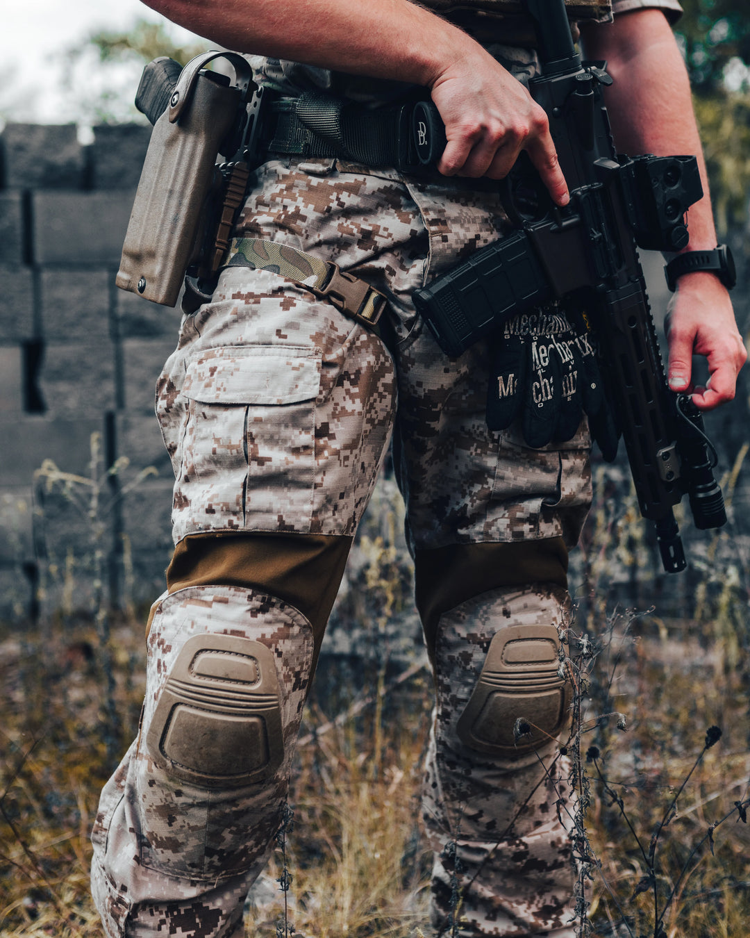 新品 ウクライナ軍タクティカル戦闘服上下とワッペンセット 新品 ウクライナ軍タクティカル戦闘服上下とワッペンセット