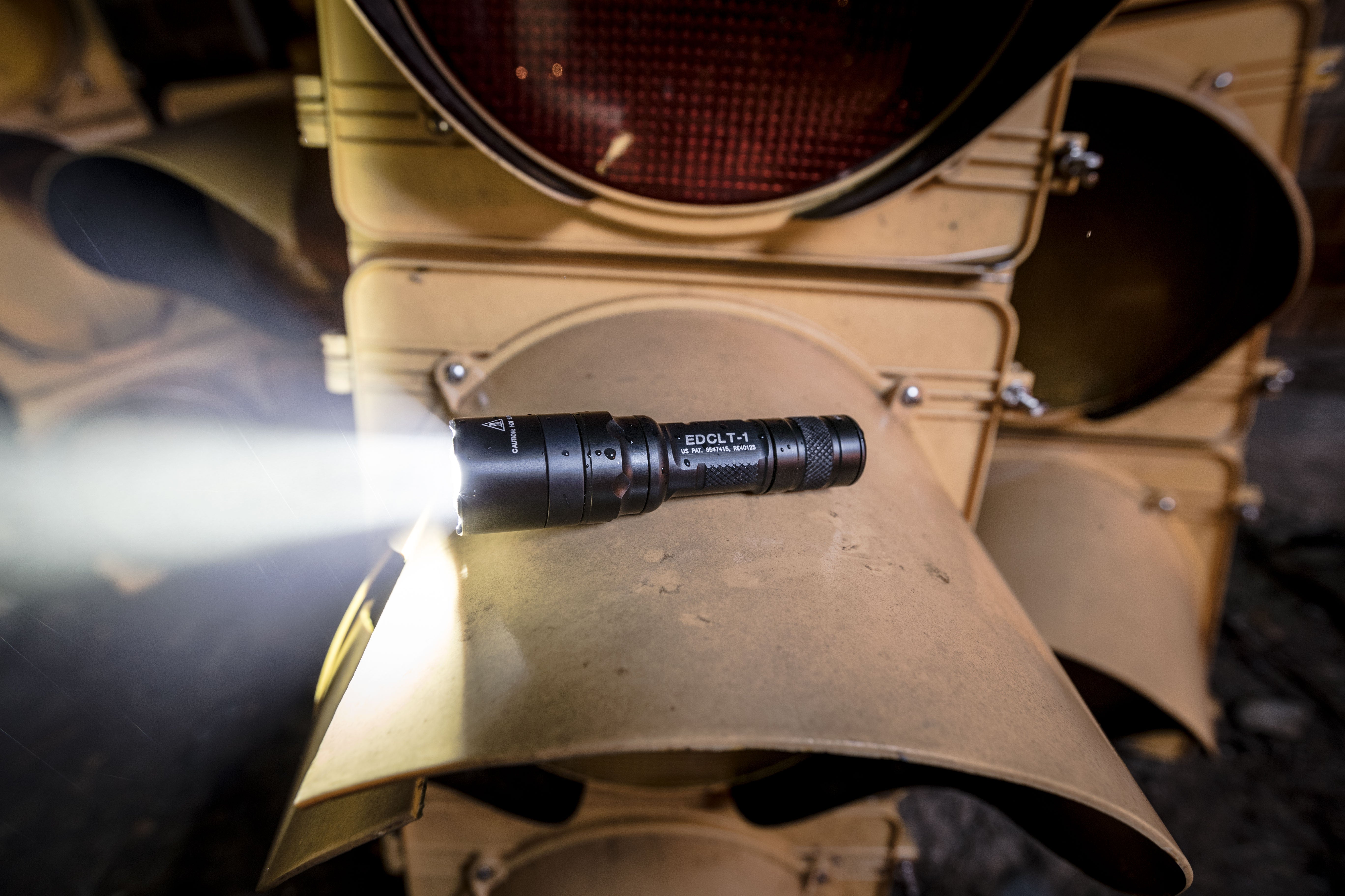 Surefire EDCL1-T Dual-Output Everyday Carry LED Flashlight